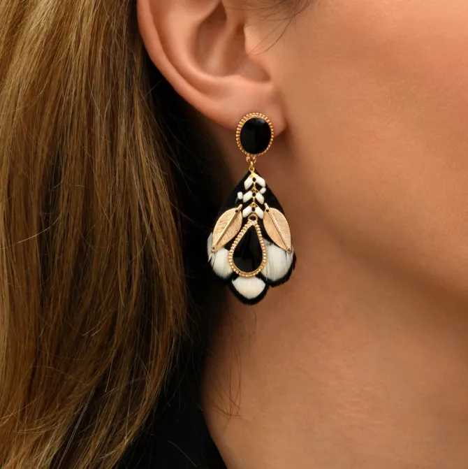 Alizia pierced stud earrings - black and white