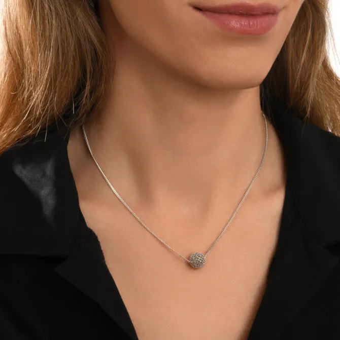 Betty Delicate Pendant Necklace - Silver
