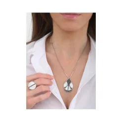 Hawaiian Delicate Pendant Necklace - White