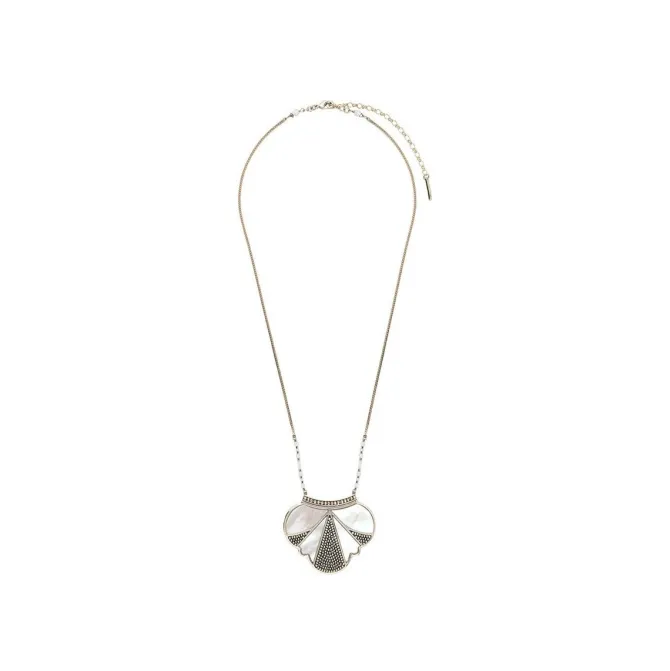 Hawaiian Pendant Necklace - White