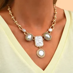 Louise cabochon necklace - white