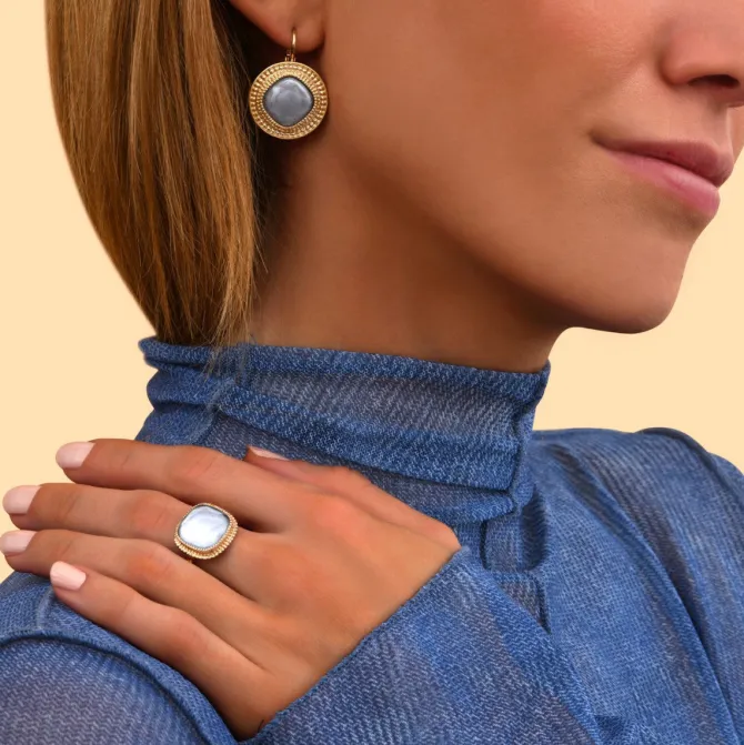 Louise sleeper earrings - white