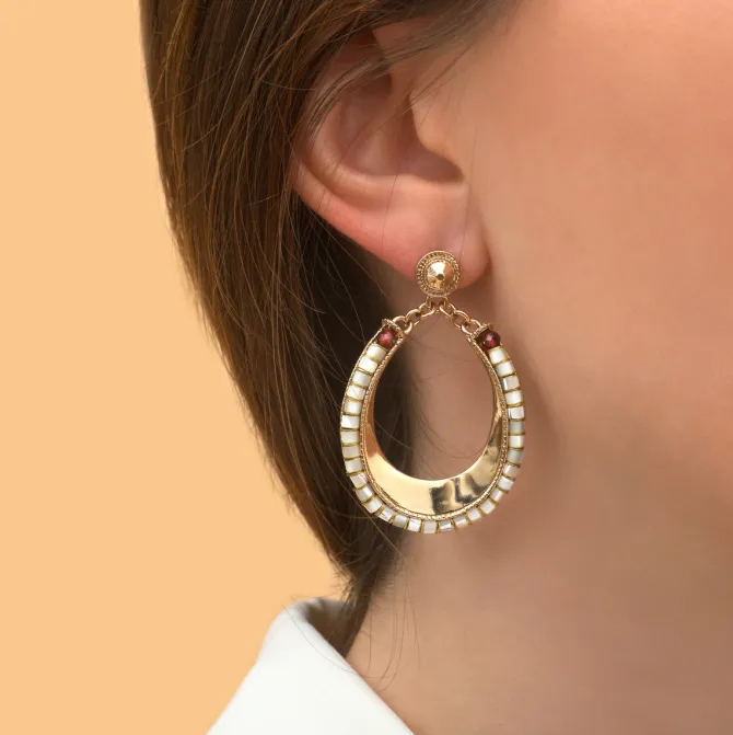 Ninon pierced stud earrings - mother-of-pearl