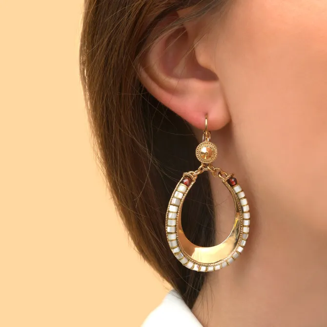 Ninon sleeper earrings - mother-of-pearl
