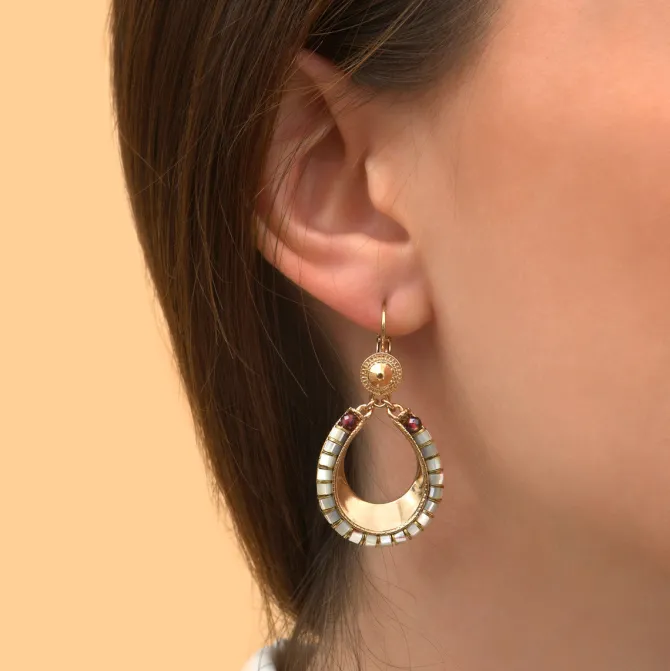Ninon sleeper earrings - mother-of-pearl