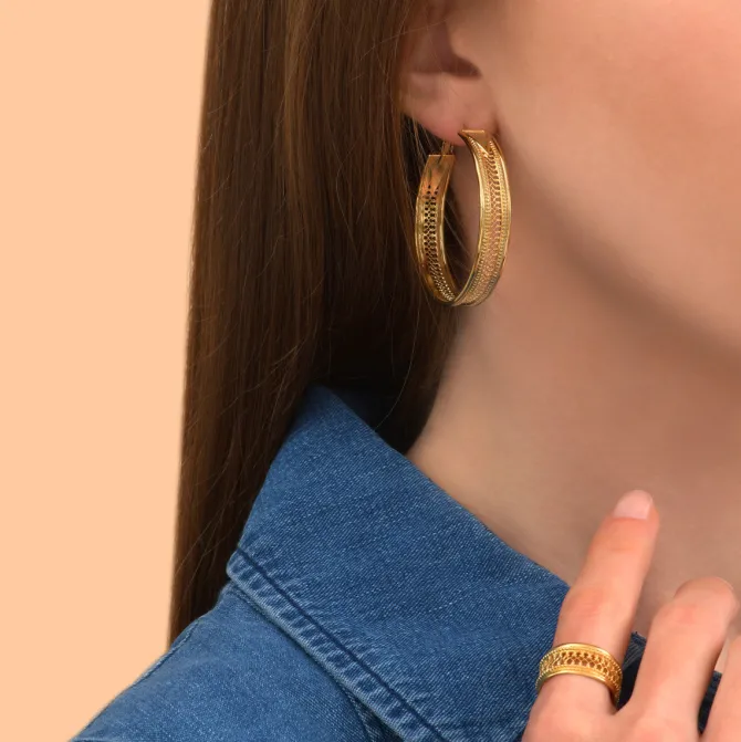 Noor chic hoop earrings - gold