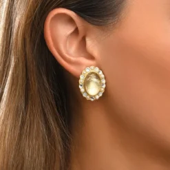Oceane clip-on earrings – white