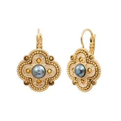 Positano sleeper earrings - white